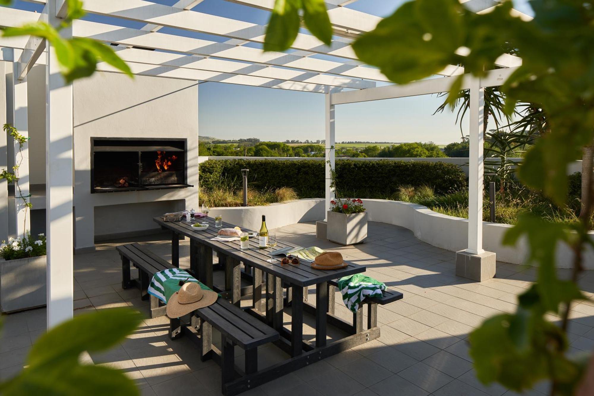 The Den Apartments By Raw Africa Collection Stellenbosch Exterior photo